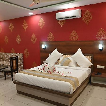 Hotel Bhairav Niwas Bikaner Buitenkant foto