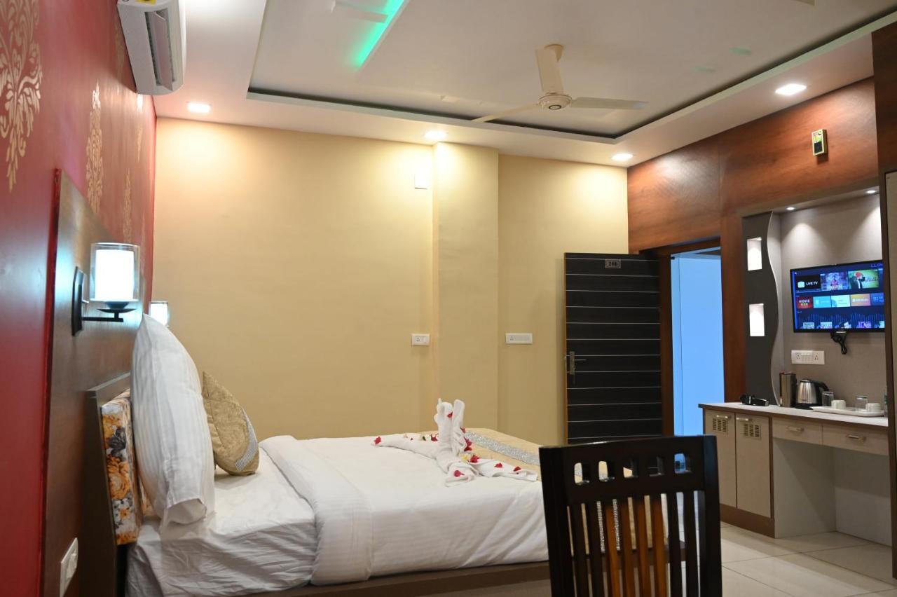 Hotel Bhairav Niwas Bikaner Buitenkant foto