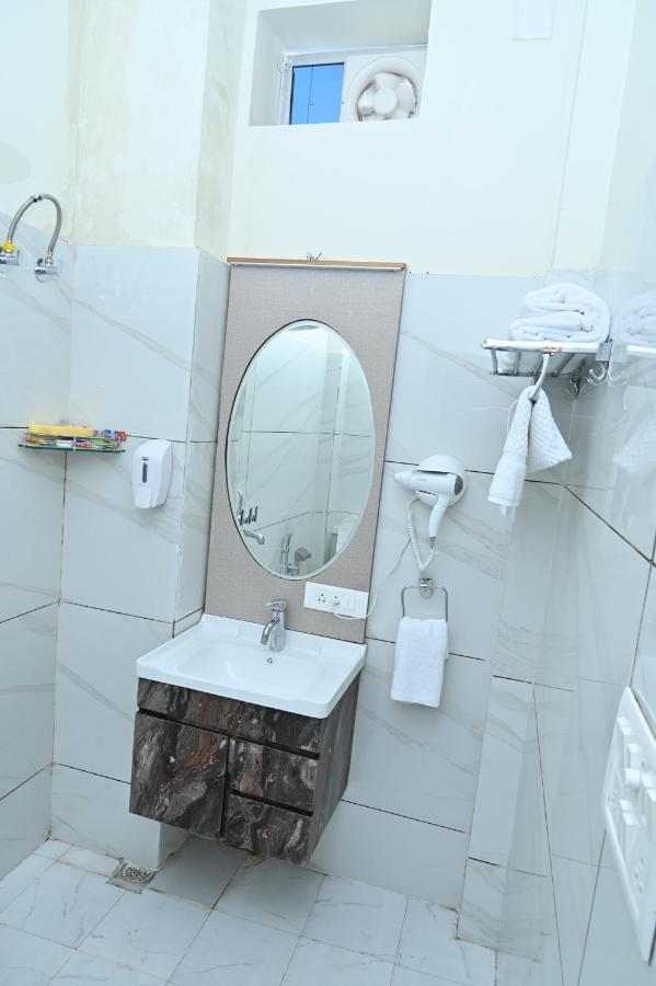 Hotel Bhairav Niwas Bikaner Buitenkant foto