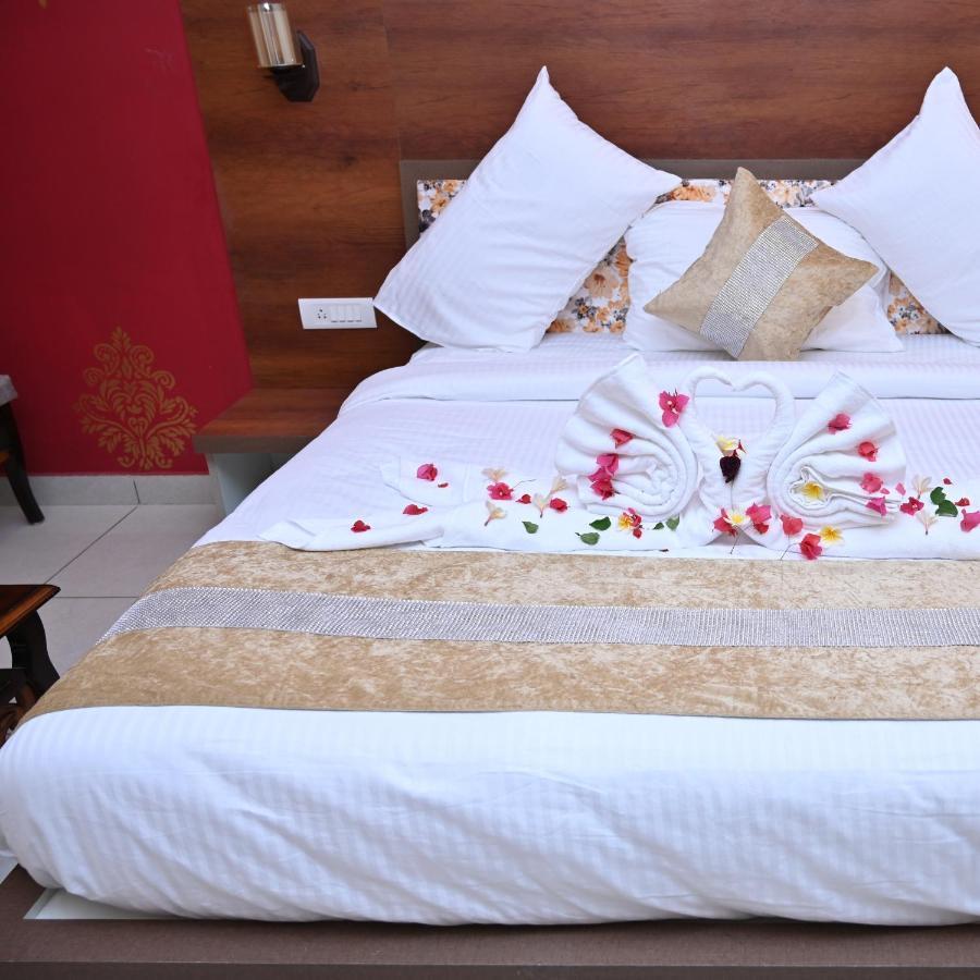Hotel Bhairav Niwas Bikaner Buitenkant foto